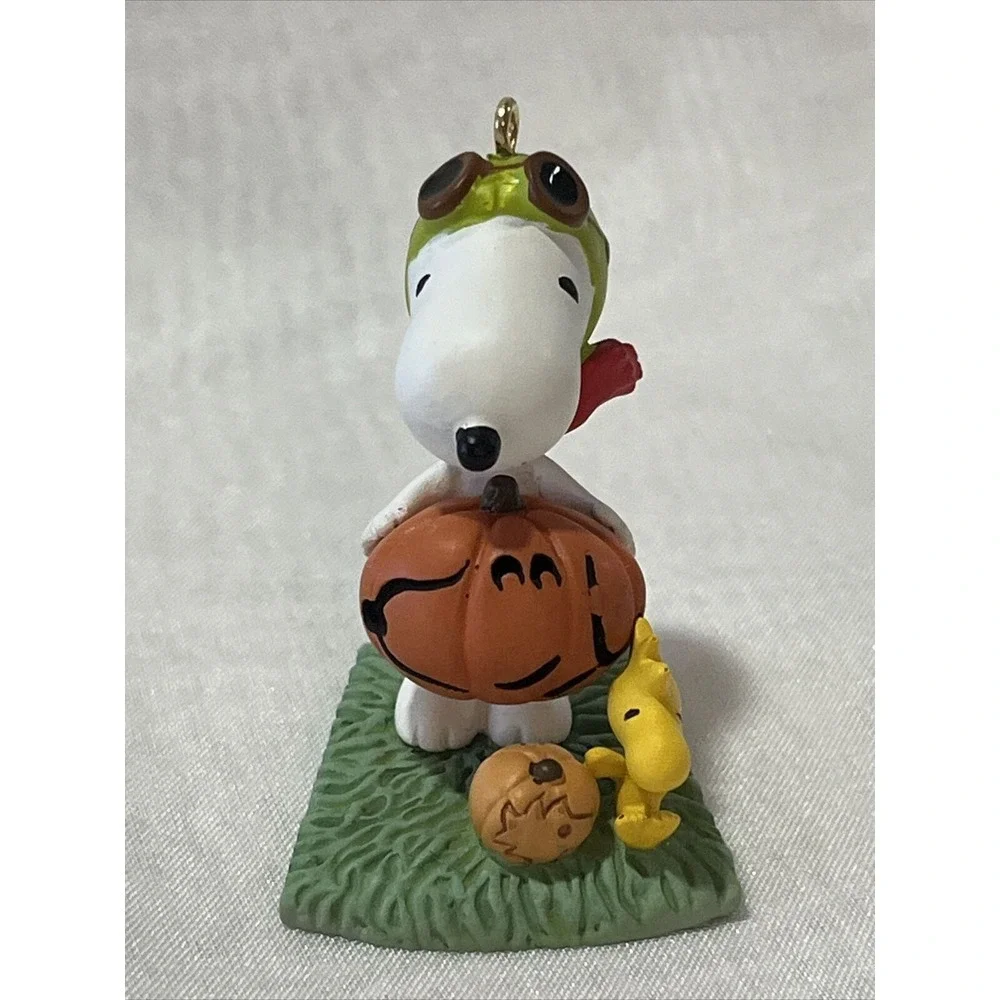 Hallmark 2012 The‎ Peanuts Gang, Snoopy & Woodstock o' Lanterns Halloween